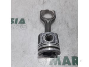 Gebruikte Zuiger Peugeot Partner (GC/GF/GG/GJ/GK) 1.6 HDI 75 16V Prijs € 50,00 Margeregeling aangeboden door Maresia Parts