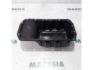 Gebruikte Carterpan Peugeot 207 CC (WB) 1.6 16V Prijs € 24,99 Margeregeling aangeboden door Maresia Parts