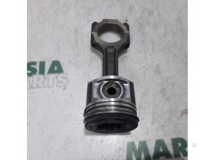 Gebruikte Zuiger Alfa Romeo 156 Sportwagon (932) 2.4 JTD Prijs € 50,00 Margeregeling aangeboden door Maresia Parts