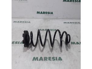 Gebruikte Veerschroef achter Renault Espace (JK) 2.0 16V Turbo Prijs € 25,00 Margeregeling aangeboden door Maresia Parts