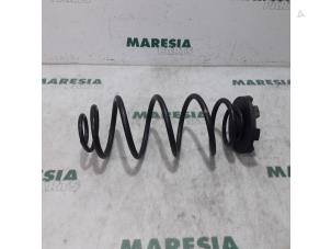 Gebruikte Veerschroef achter Renault Espace (JK) 2.0 16V Turbo Prijs € 25,00 Margeregeling aangeboden door Maresia Parts