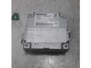Gebruikte Camera module Renault Scénic III (JZ) 2.0 16V CVT Prijs € 236,25 Margeregeling aangeboden door Maresia Parts