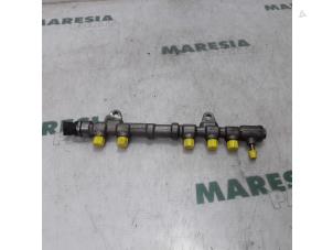 Gebruikte Injector brug Fiat Punto Evo (199) 1.3 JTD Multijet 85 16V Euro 5 Prijs € 60,00 Margeregeling aangeboden door Maresia Parts