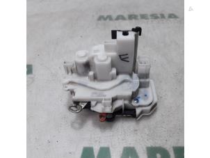 Gebruikte Deurslot Mechaniek 2Deurs links Fiat Qubo 1.3 D 16V Multijet Prijs € 35,00 Margeregeling aangeboden door Maresia Parts