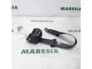 Gebruikte Veiligheidsgordel links-achter Peugeot 306 (7D) 1.8 16V Prijs € 50,00 Margeregeling aangeboden door Maresia Parts