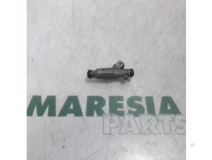 Gebruikte Injector (benzine injectie) Peugeot 306 (7D) 1.8 16V Prijs € 25,00 Margeregeling aangeboden door Maresia Parts