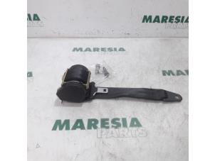 Gebruikte Veiligheidsgordel links-achter Peugeot 206 CC (2D) 1.6 16V Prijs € 50,00 Margeregeling aangeboden door Maresia Parts