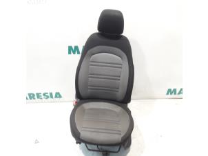 Gebruikte Voorstoel links Fiat Punto Evo (199) 1.3 JTD Multijet 85 16V Euro 5 Prijs € 105,00 Margeregeling aangeboden door Maresia Parts
