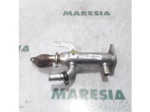 Gebruikte Warmtewisselaar Peugeot 407 SW (6E) 2.0 HDiF 16V Prijs € 45,00 Margeregeling aangeboden door Maresia Parts