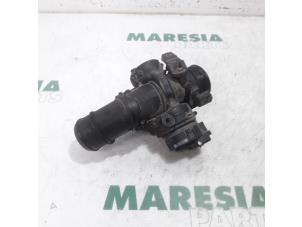 Gebruikte Gasklephuis Citroen Berlingo 1.6 Hdi 75 16V Phase 1 Prijs € 39,99 Margeregeling aangeboden door Maresia Parts