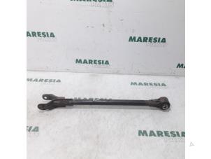 Gebruikte Draagarm rechts-achter Fiat Doblo Cargo (263) 1.6 D Multijet Prijs € 30,25 Inclusief btw aangeboden door Maresia Parts