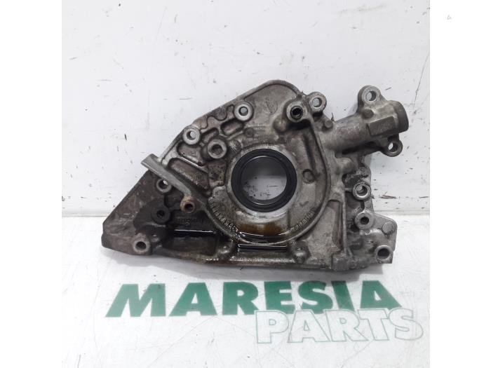 Gebruikte Oliepomp Citroen C4 Grand Picasso (UA) 1.8 16V Prijs € 50,00 Margeregeling aangeboden door Maresia Parts