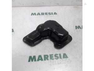 Gebruikte Carterpan Peugeot 208 I (CA/CC/CK/CL) 1.0 Vti 12V PureTech Prijs € 19,00 Margeregeling aangeboden door Maresia Parts