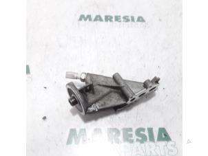 Gebruikte Oliefilterhouder Citroen C5 I Break (DE) 2.0 16V Prijs € 40,00 Margeregeling aangeboden door Maresia Parts