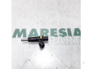 Gebruikte Injector (benzine injectie) Peugeot 308 SW (4E/H) 1.6 VTI 16V Prijs € 20,00 Margeregeling aangeboden door Maresia Parts