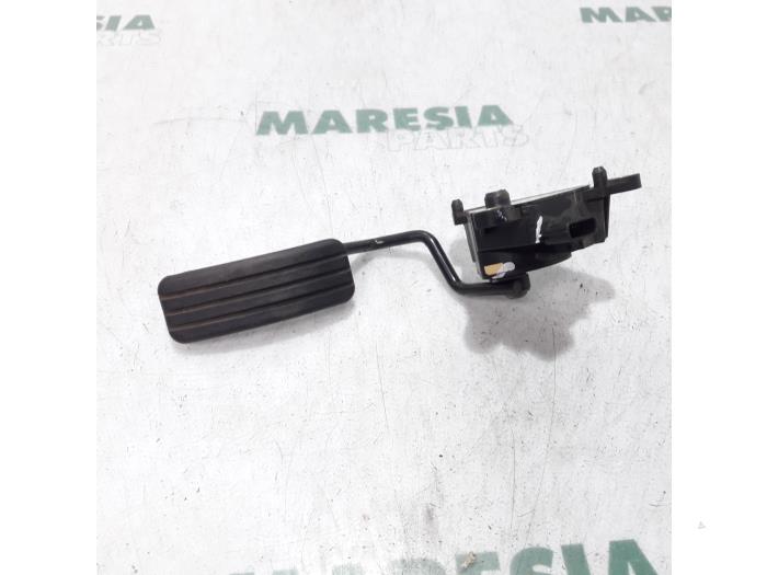 Gebruikte Gaspedaalpositie Sensor Renault Clio III (BR/CR) 1.5 dCi 70 Prijs € 29,95 Margeregeling aangeboden door Maresia Parts