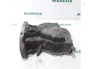 Gebruikte Carterpan Renault Clio III (BR/CR) 1.5 dCi 70 Prijs € 40,00 Margeregeling aangeboden door Maresia Parts