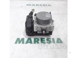 Gebruikte ABS Pomp Fiat 500 (312) 1.2 69 Prijs € 40,00 Margeregeling aangeboden door Maresia Parts