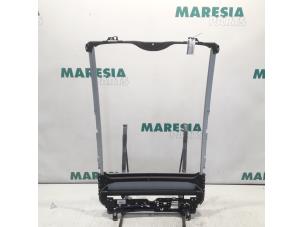 Gebruikte Hemelbekleding Peugeot 308 (4A/C) 1.6 16V THP 150 Prijs € 105,00 Margeregeling aangeboden door Maresia Parts