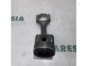 Gebruikte Zuiger Citroen C-Crosser 2.2 HDiF 16V Prijs € 75,00 Margeregeling aangeboden door Maresia Parts