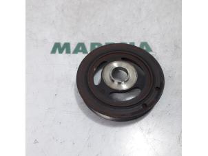 Gebruikte Krukas Poelie Citroen Berlingo 1.6 Hdi 75 16V Phase 1 Prijs € 25,00 Margeregeling aangeboden door Maresia Parts