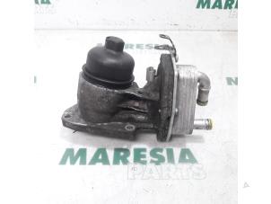 Gebruikte Oliefilterhouder Citroen C-Crosser 2.2 HDiF 16V Prijs € 75,00 Margeregeling aangeboden door Maresia Parts