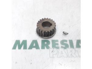 Gebruikte Krukas Tandwiel Citroen C-Crosser 2.2 HDiF 16V Prijs € 50,00 Margeregeling aangeboden door Maresia Parts