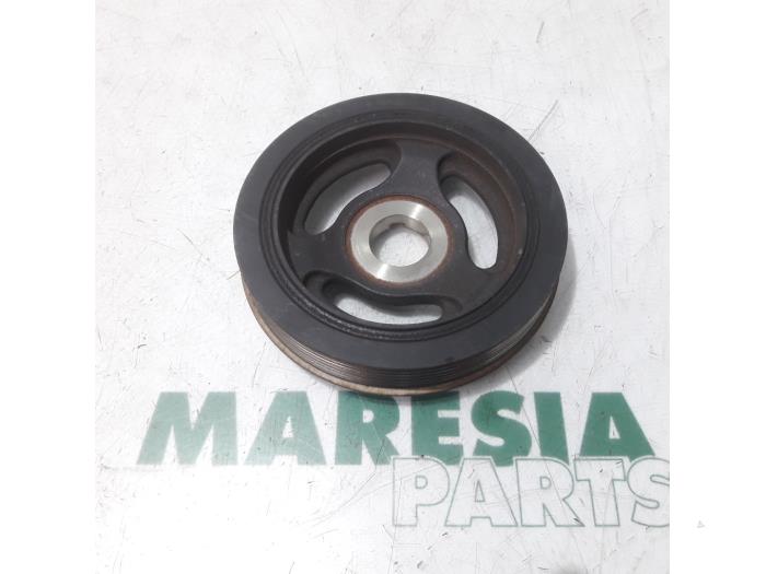 Gebruikte Poelie Krukas Citroen Berlingo 1.6 Hdi 75 16V Phase 1 Prijs € 25,00 Margeregeling aangeboden door Maresia Parts