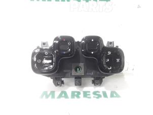 Gebruikte Chaufage Bedieningspaneel Fiat Panda (312) 0.9 TwinAir Turbo 80 Prijs € 75,00 Margeregeling aangeboden door Maresia Parts
