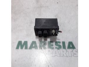 Gebruikte Voorgloei Relais Fiat 500 (312) 1.3 MJTD 16V Prijs € 25,00 Margeregeling aangeboden door Maresia Parts