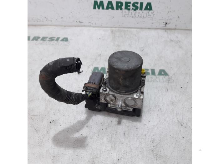 Gebruikte ABS Pomp Citroen Jumpy (G9) 2.0 HDI 120 16V Prijs € 145,19 Inclusief btw aangeboden door Maresia Parts