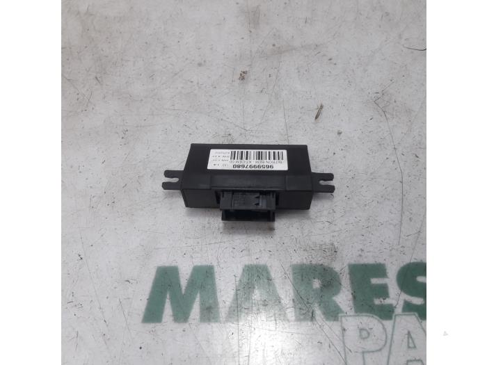 Gebruikte Computer Diversen Citroen C4 Grand Picasso (3A) 1.6 HDiF 115 Prijs € 40,00 Margeregeling aangeboden door Maresia Parts