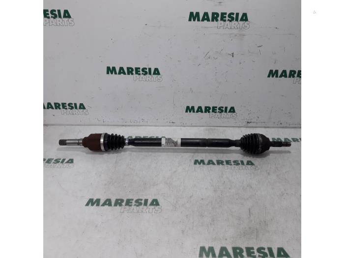 Gebruikte Aandrijfas rechts-voor Citroen DS3 (SA) 1.4 16V VTi Prijs € 49,95 Margeregeling aangeboden door Maresia Parts