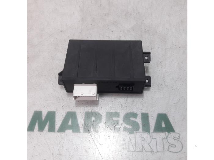 Gebruikte Computer Diversen Citroen C5 III Tourer (RW) 2.0 HDiF 16V Prijs € 210,00 Margeregeling aangeboden door Maresia Parts