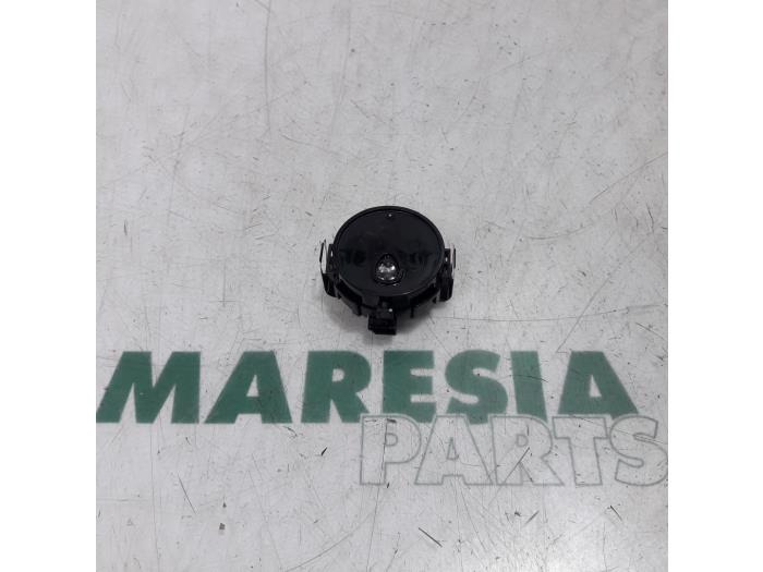 Gebruikte Regensensor Renault Grand Scénic II (JM) 2.0 16V Prijs € 25,00 Margeregeling aangeboden door Maresia Parts