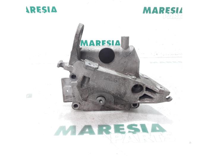 Gebruikte Distributiedeksel Renault Twingo II (CN) 1.2 Prijs € 20,00 Margeregeling aangeboden door Maresia Parts