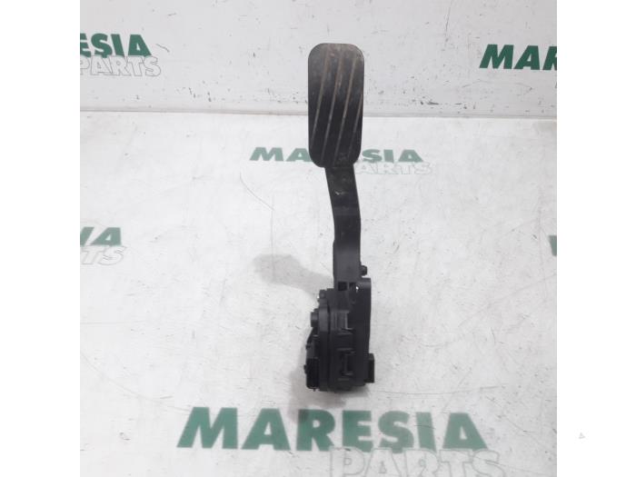 Gebruikte Gaspedaalpositie Sensor Renault Master III (FV) 2.3 dCi 125 16V FWD Prijs € 60,50 Inclusief btw aangeboden door Maresia Parts