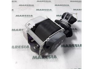 Gebruikte Veiligheidsgordel rechts-achter Alfa Romeo 147 (937) 1.6 HP Twin Spark 16V Prijs € 25,00 Margeregeling aangeboden door Maresia Parts