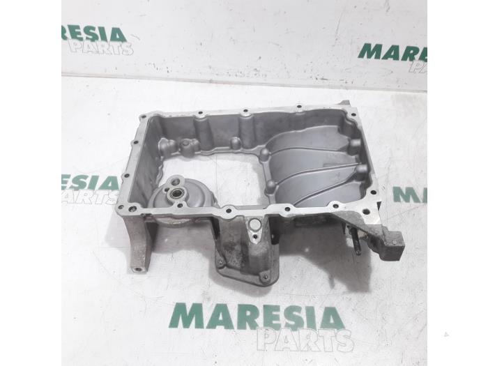 Gebruikte Carterpan Peugeot 208 I (CA/CC/CK/CL) 1.0 Vti 12V PureTech Prijs € 49,00 Margeregeling aangeboden door Maresia Parts