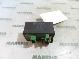 Gebruikte Gloeirelais Citroen Xsara (N1) 2.0 HDi 90 Prijs € 25,00 Margeregeling aangeboden door Maresia Parts