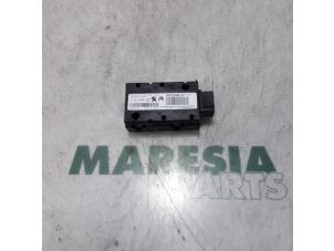Gebruikte Module bandenspanning Peugeot 5008 I (0A/0E) 1.6 BlueHDi 120 Prijs € 60,00 Margeregeling aangeboden door Maresia Parts