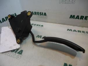 Gebruikte Gaspedaalpositie Sensor Renault Megane II Grandtour (KM) 1.4 16V Prijs € 35,00 Margeregeling aangeboden door Maresia Parts