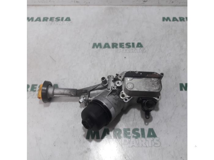 Gebruikte Oliefilterhouder Fiat Punto Evo (199) 1.3 JTD Multijet 85 16V Euro 5 Prijs € 65,00 Margeregeling aangeboden door Maresia Parts