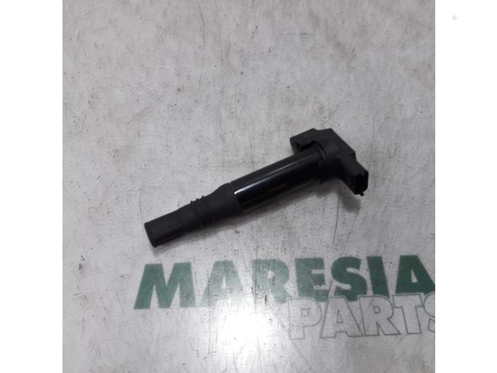 Gebruikte Bobine Peugeot 208 I (CA/CC/CK/CL) 1.0 Vti 12V PureTech Prijs € 10,00 Margeregeling aangeboden door Maresia Parts