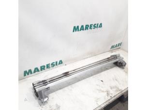 Gebruikte Dakdrager set Fiat Ducato (250) 2.0 D 115 Multijet Prijs € 127,05 Inclusief btw aangeboden door Maresia Parts