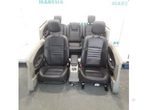 Gebruikte Bekleding Set (compleet) Renault Scénic III (JZ) 2.0 16V CVT Prijs € 420,00 Margeregeling aangeboden door Maresia Parts