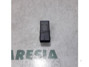 Gebruikte Relais Voorgloei Citroen C4 Grand Picasso (3A) 1.6 HDiF 115 Prijs € 15,00 Margeregeling aangeboden door Maresia Parts