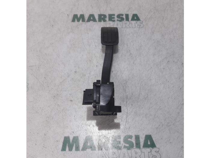 Gebruikte Gaspedaalpositie Sensor Citroen C4 Grand Picasso (3A) 1.6 HDiF 115 Prijs € 30,00 Margeregeling aangeboden door Maresia Parts