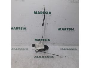 Gebruikte Deurslot Mechaniek 4Deurs links-voor Peugeot 508 (8D) 1.6 HDiF 16V Prijs € 45,00 Margeregeling aangeboden door Maresia Parts