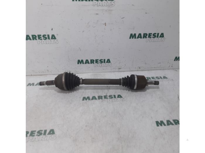 Gebruikte Aandrijfas links-voor Peugeot 508 (8D) 1.6 HDiF 16V Prijs € 65,00 Margeregeling aangeboden door Maresia Parts